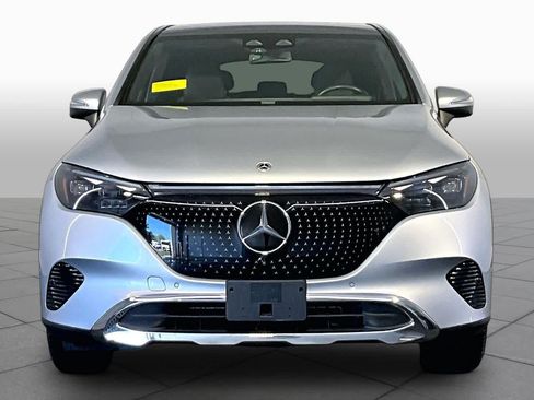 Used 2023 Mercedes-Benz EQE 350+ 4MATIC SUV image 3