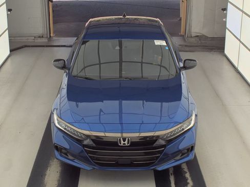 Used 2021 Honda Accord Sport image 2