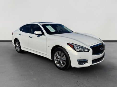 Used 2015 INFINITI Q70 3.7 w/ Deluxe Touring Package image 7