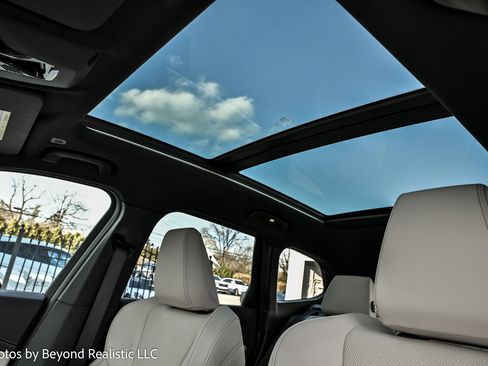 Used 2025 BMW X1 xDrive28i w/ Convenience Package image 27