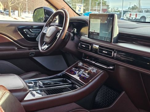 Used 2023 Lincoln Aviator Black Label w/ Dynamic Handling Package image 15