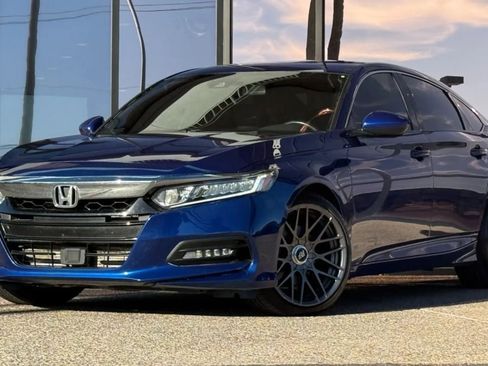 Used 2019 Honda Accord Sport image 2