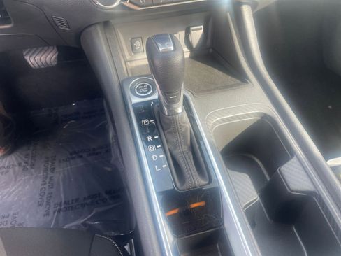 Used 2025 Nissan Sentra SV image 41