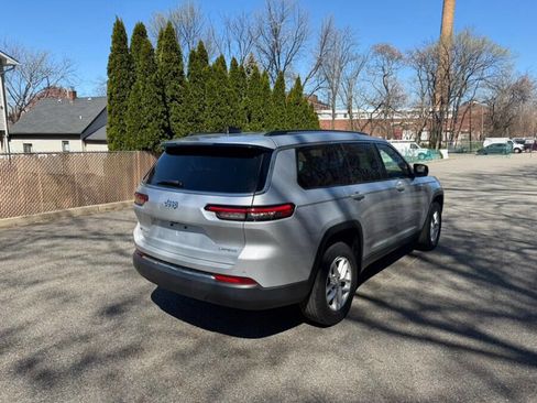 Used 2022 Jeep Grand Cherokee L Laredo w/ Luxury Tech Group I image 12