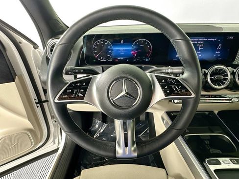 Used 2026 Mercedes-Benz GLB 250 image 11