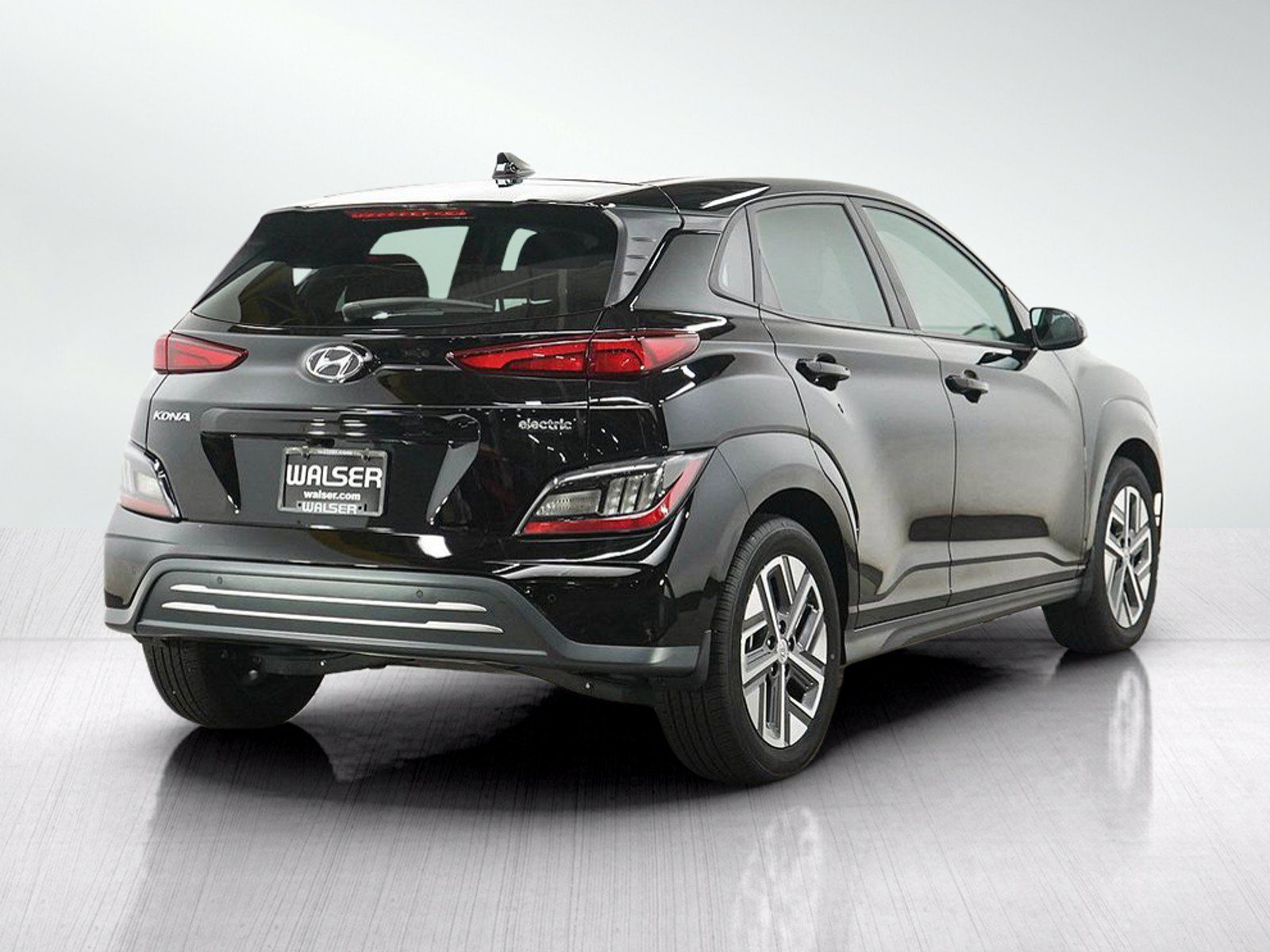 Used 2023 Hyundai Kona Limited FWD image 5