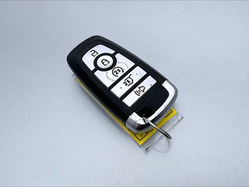 Certified 2020 Ford Explorer XLT w/ Equipment Group 202A image 38