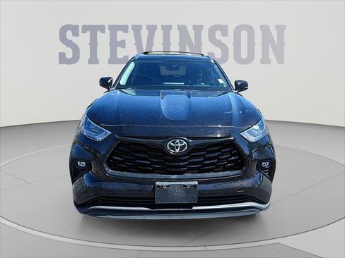 Certified 2020 Toyota Highlander XLE AWD/4WD image 8
