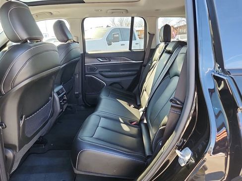 Used 2022 Jeep Grand Cherokee Limited 4xe image 10