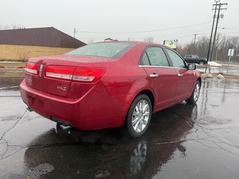 Used 2011 Lincoln MKZ image 4