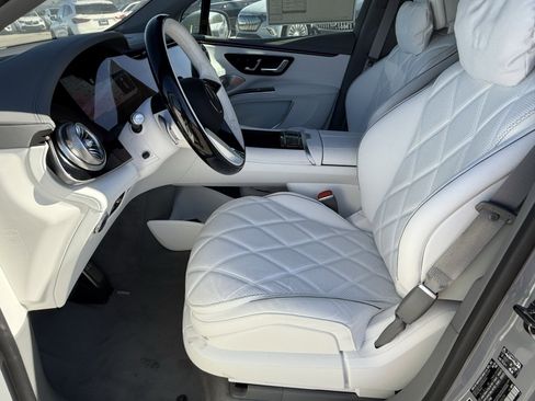 New 2025 Mercedes-Benz Maybach EQS 680 4MATIC image 17