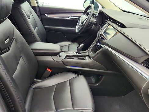 Used 2019 Cadillac XT5 Luxury image 25
