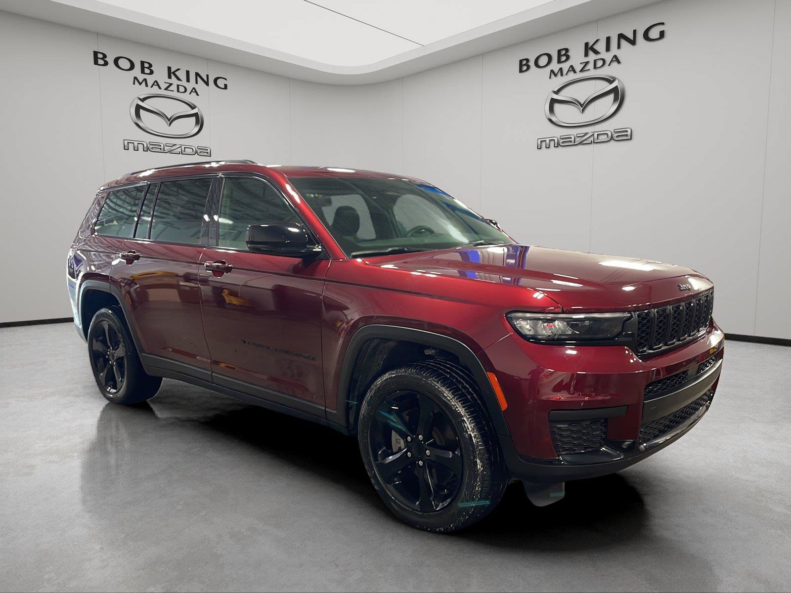 Used 2024 Jeep Grand Cherokee L Altitude AWD/4WD image 7