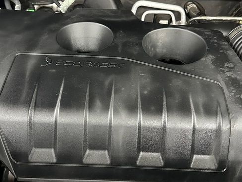 Used 2016 Ford Explorer XLT w/ Equipment Group 202A image 7