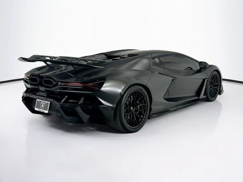 Used 2024 Lamborghini Revuelto AWD/4WD image 5