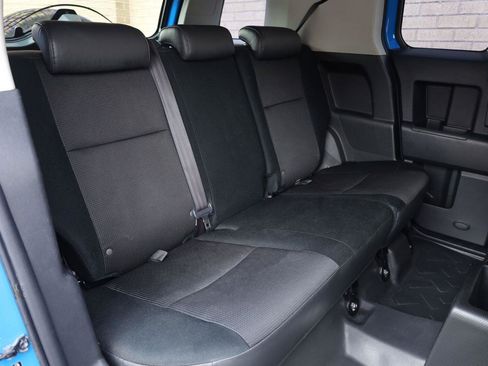 Used 2007 Toyota FJ Cruiser 2WD image 23