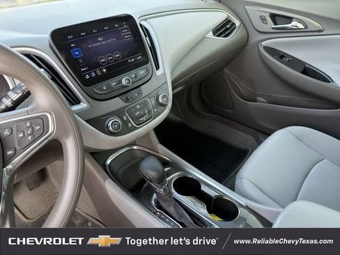 Used 2021 Chevrolet Malibu LS w/ Driver Confidence Package II FWD image 18