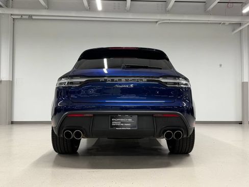 Certified 2024 Porsche Macan S AWD/4WD image 11