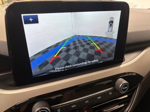 Used 2021 Ford Escape SEL image 4