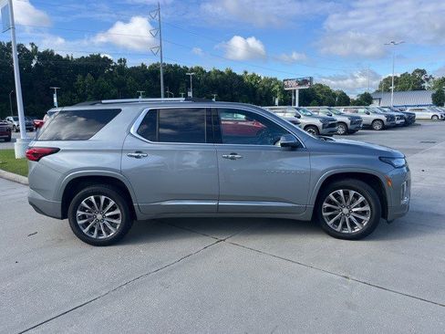 Certified 2023 Chevrolet Traverse Premier w/ LPO, Floor Liner Package image 9