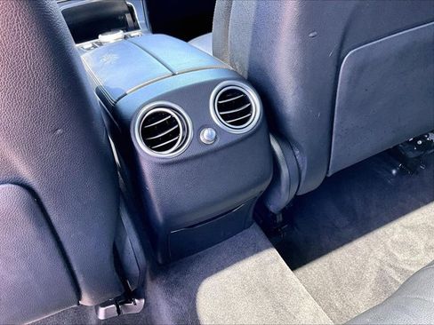 Used 2019 Mercedes-Benz GLC 300 image 23