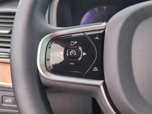 Used 2025 Volvo XC90 T8 Plus w/ Protection Package Premier image 16