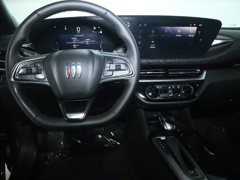 Used 2024 Buick Envista Sport Touring w/ Convenience I Package FWD image 29