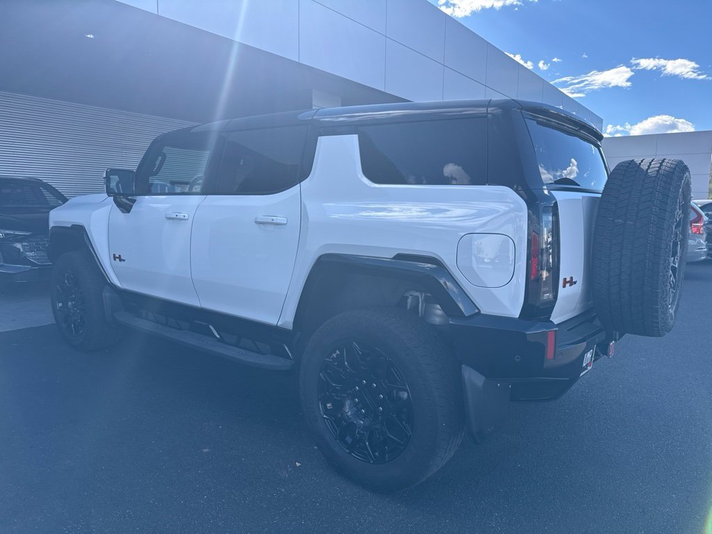 Used 2024 GMC Hummer EV 2X w/ LPO, Illumination Package AWD/4WD image 4