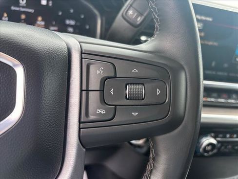 Certified 2025 GMC Sierra 1500 SLT AWD/4WD image 11