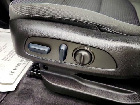 Used 2023 Chevrolet Bolt EUV LT w/ Comfort Package image 11