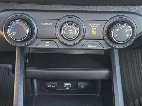 Used 2024 Kia Forte LXS w/ LXS Technology Package image 12