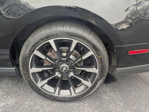 Used 2012 Ford Mustang Coupe w/ V6 Performance Pkg image 10