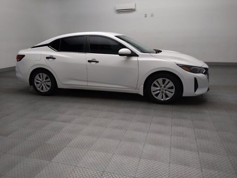 Used 2024 Nissan Sentra S image 11