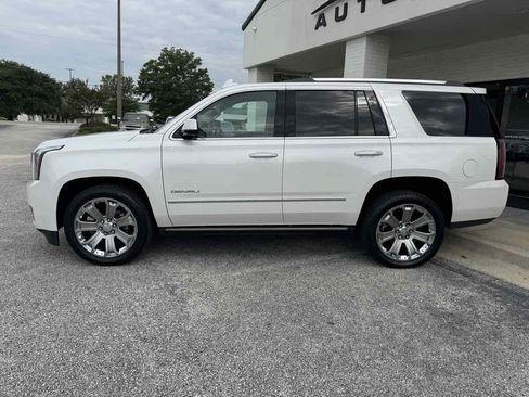 Used 2018 GMC Yukon Denali w/ Open Road Package RWD image 11