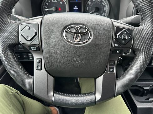 Used 2023 Toyota Tacoma TRD Sport image 3