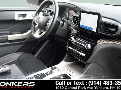 Used 2023 Ford Explorer Limited image 40