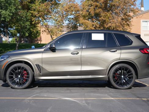 Used 2023 BMW X5 xDrive40i w/ M Sport Package AWD/4WD image 2