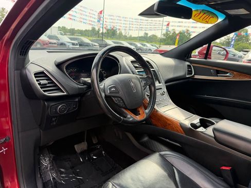 Used 2016 Lincoln MKX Reserve w/ Technology Package AWD/4WD image 14