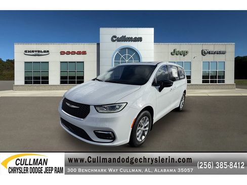 New 2026 Chrysler Pacifica Select image 7