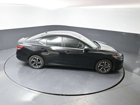 Used 2024 Nissan Sentra SV FWD image 14