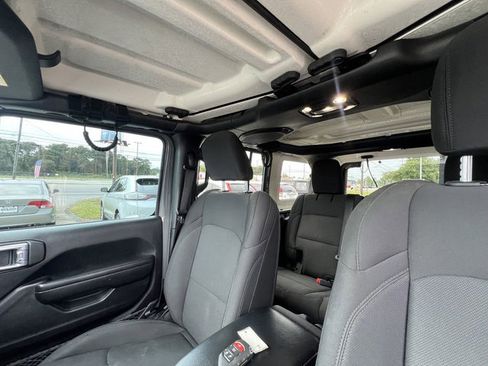 Used 2021 Jeep Wrangler Unlimited Sport image 18