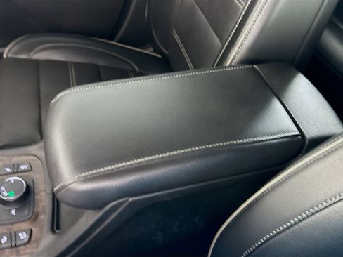 Used 2021 GMC Acadia Denali w/ Denali Technology Package image 18