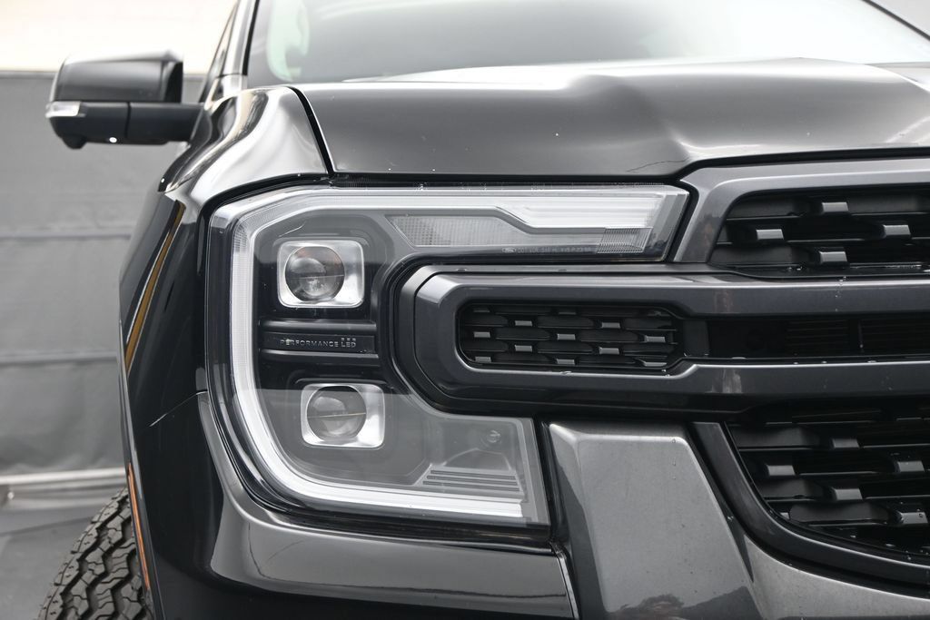 Used 2024 Ford Ranger Lariat w/ FX4 Off-Road Package AWD/4WD image 6