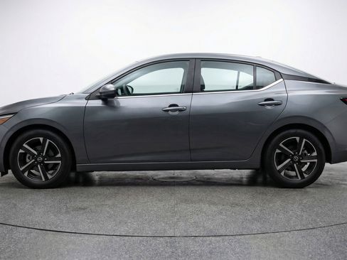 Used 2025 Nissan Sentra SV FWD image 5
