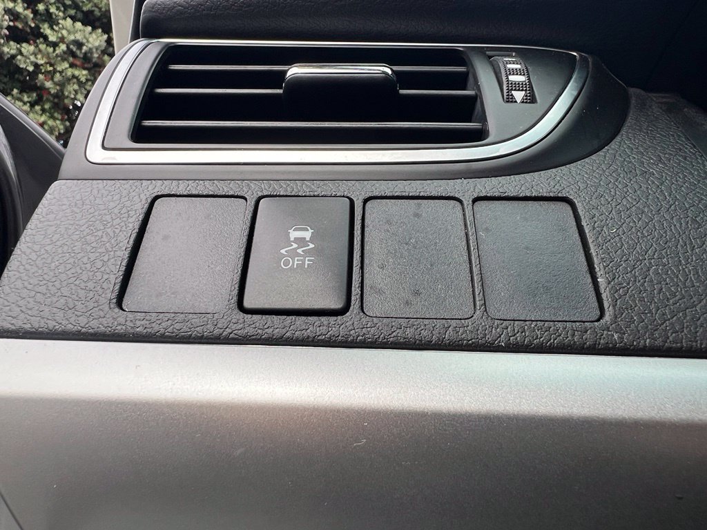 Certified 2016 Toyota Camry XSE FWD image 35