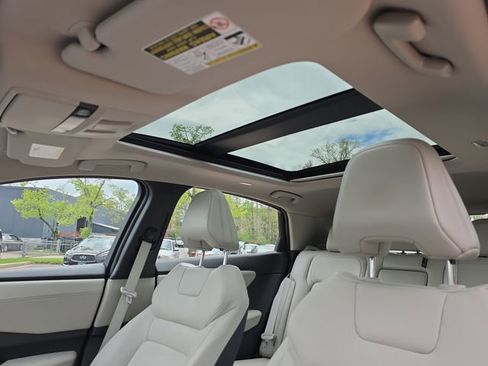 Used 2024 Nissan Ariya AWD image 20