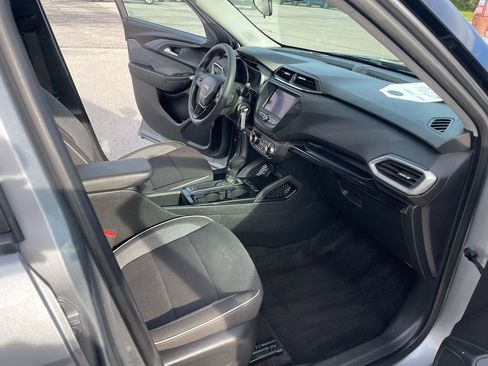 Used 2023 Chevrolet TrailBlazer LS FWD image 19