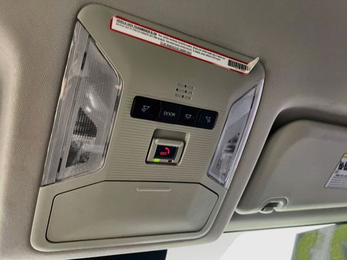 Used 2022 Toyota RAV4 LE FWD image 21