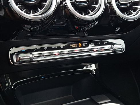 Certified 2023 Mercedes-Benz CLA 250 4MATIC image 17