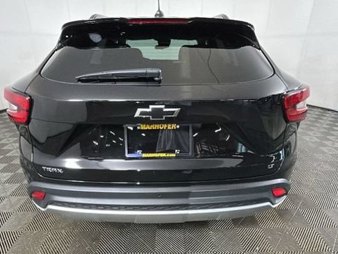 Used 2026 Chevrolet Trax LT w/ Driver Confidence Package FWD image 4